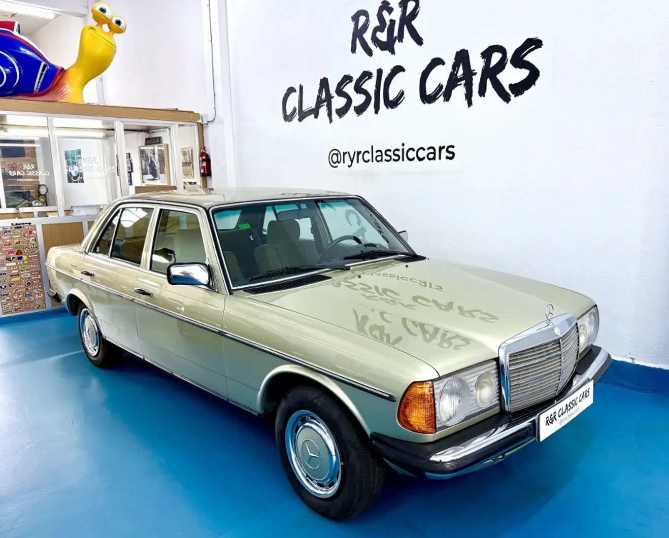 Image of Mercedes W123